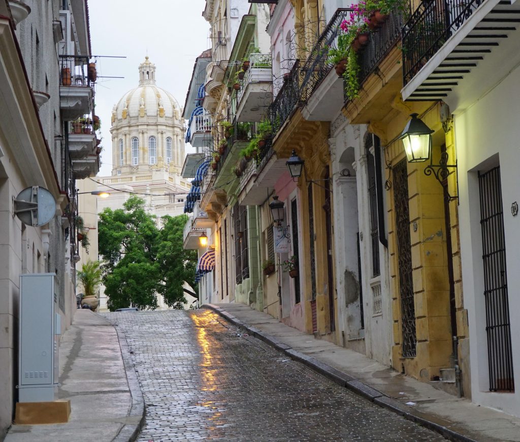 Calle cuarteles - La Havane - Aug2016