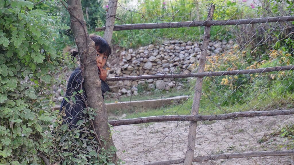 La gardienne - Arslanbob, Kyrgyzstan - Aout 2024